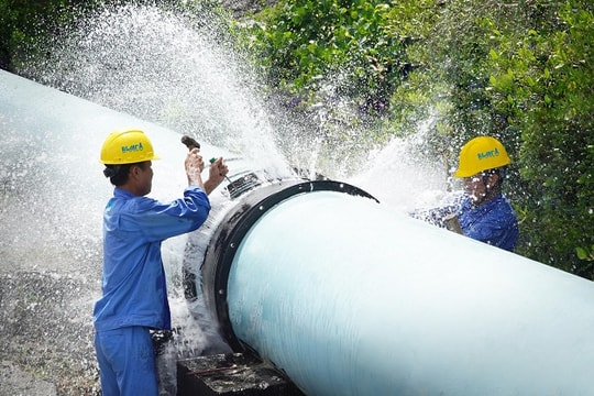Nhu cầu nước sạch tăng cao, doanh nghiệp ngành nước làm ăn ra sao?