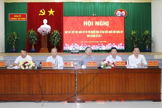 Phó Chủ tịch UBTW MTTQ Việt Nam, Chủ tịch Trung ương Hội Nông dân Việt Nam Lương Quốc Đoàn tiếp xúc cử tri An Giang