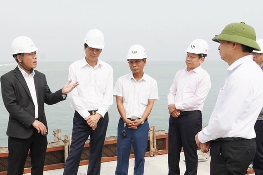 Cảng biển Mỹ Thủy: "Tọa độ vàng" đón làn sóng đầu tư mới vào Quảng Trị