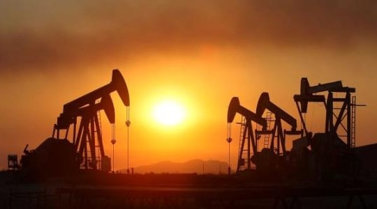 Giá dầu biến động ra sao trong các đợt xung đột địa chính trị?