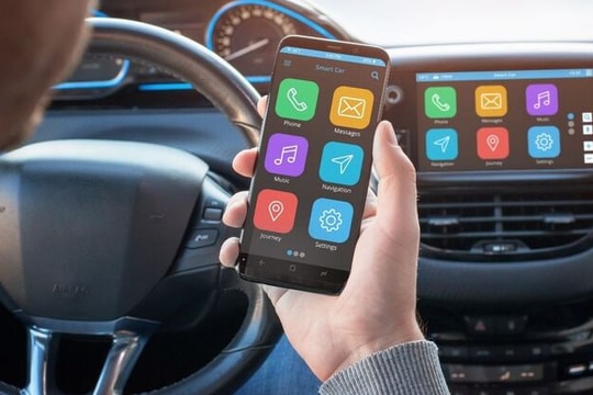 Hệ thống giải trí ô tô thay đổi khi người dùng chuộng kết nối điện thoại