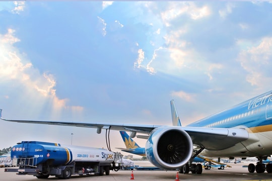 Cục Hàng không: Đề xuất phụ thu nhiên liệu vào giá vé máy bay nội địa