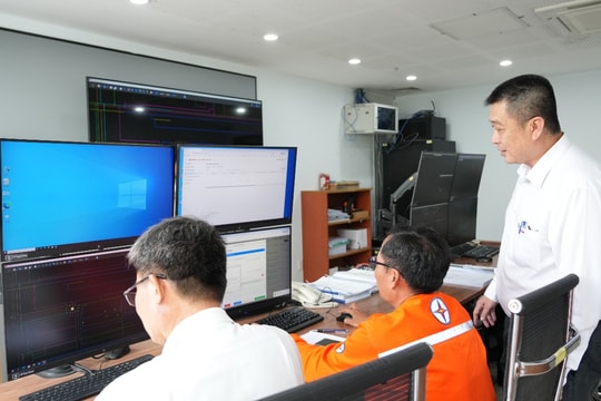 EVNHCMC siết chặt kỷ luật vận hành, sẵn sàng cho ngày hội lớn 15/3