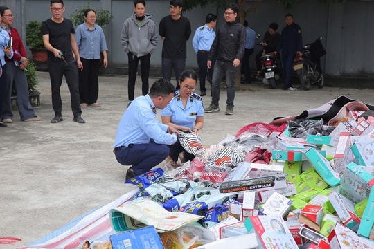 Quyết liệt xử lý và tiêu hủy hàng nghìn sản phẩm giả mạo, kém chất lượng