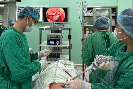 Cứu sống bệnh nhân tụ mủ màng phổi nguy kịch tại Bệnh viện 30-4