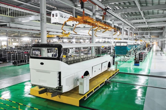 Ô tô thương hiệu Việt đang tiến về phía trước