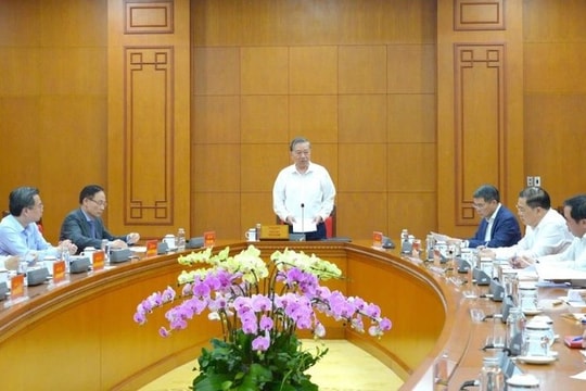 Tổng Bí thư: Tái cơ cấu kinh tế gắn với nâng cao nội lực, vị thế doanh nghiệp