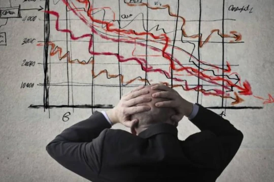 Giá dầu tăng mạnh, tín dụng tư nhân rạn nứt: Những tín hiệu gợi nhớ trước khủng hoảng 2008