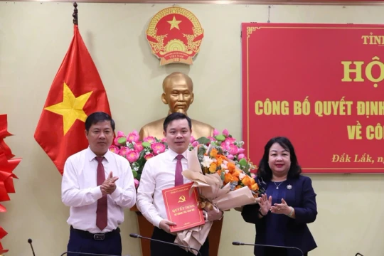 Ông Đỗ Hữu Huy giữ chức Bí thư Đảng ủy UBND tỉnh Đắk Lắk