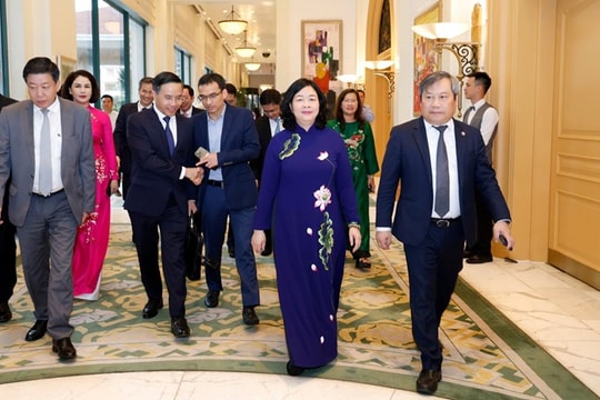 Chủ tịch Bùi Thị Minh Hoài dự Hội nghị tổng kết Cụm thi đua 6 thành phố trực thuộc Trung ương