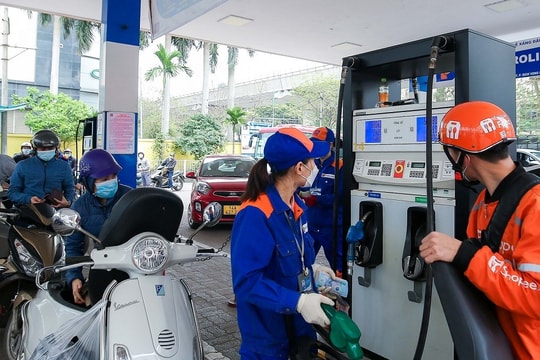 Cách Việt Nam giữ vững phòng tuyến giá năng lượng để bảo vệ người dân và nền kinh tế