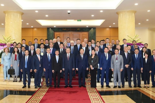 Tổng Bí thư Tô Lâm tiếp lãnh đạo một số tập đoàn quốc tế