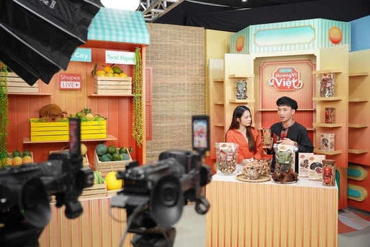 Shopee đồng hành cùng SMEs Việt từ thị trường nội địa ra khu vực