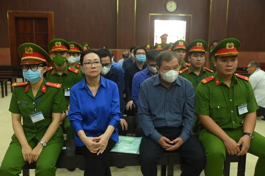 Muốn chống tham nhũng tận gốc, phải kiểm soát được quyền lực