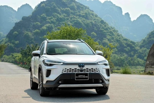 Chiến lược “đa hướng” giúp Toyota giữ nhịp trong cuộc đua điện hóa