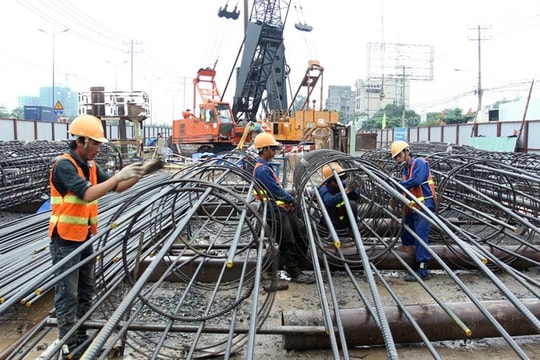 Triển vọng nhóm doanh nghiệp xây lắp, đầu tư công ra sao?