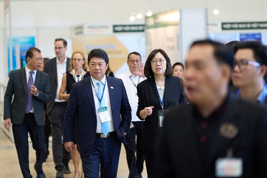 Thích ứng bối cảnh mới, doanh nghiệp phải thay đổi tư duy và công nghệ