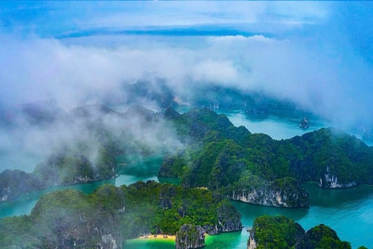 Mở tuyến liên vịnh, “đánh thức” tiềm năng sản phẩm du lịch xuyên di sản