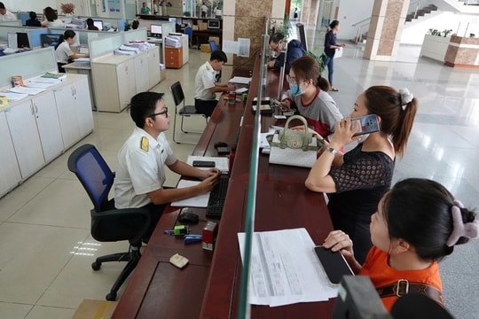 Dùng “hai sổ” để né thuế: Lợi trước, rủi ro sau