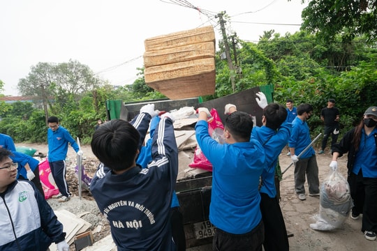 Hàng nghìn người hưởng ứng “Hành động Xanh - Chọn tương lai Xanh”