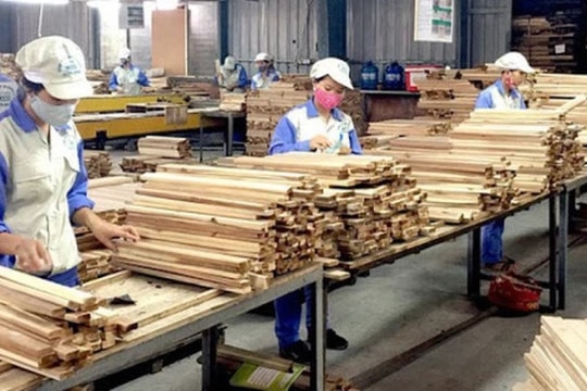 Doanh nghiệp mong hạ lãi suất cho vay, giảm áp lực chi phí đầu vào