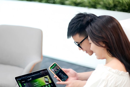 Một ngày ở TP HCM: đi metro, ăn tối, đặt chuyến đi… bằng một chạm