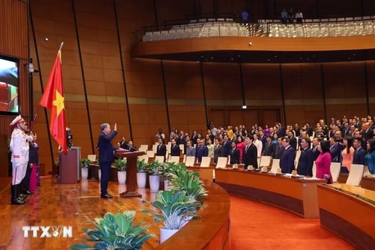 Điện, thư và thông điệp chúc mừng các đồng chí lãnh đạo chủ chốt