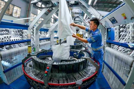 Giữ nhịp tăng trưởng trong “gió ngược”