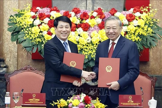 Bàn giao công tác Chủ tịch nước: Phát huy thành quả, tiếp tục phụng sự Tổ quốc và Nhân dân