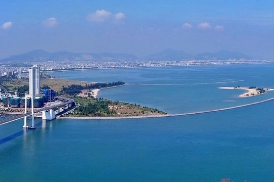 Đà Nẵng nghiên cứu phát triển không gian trên biển