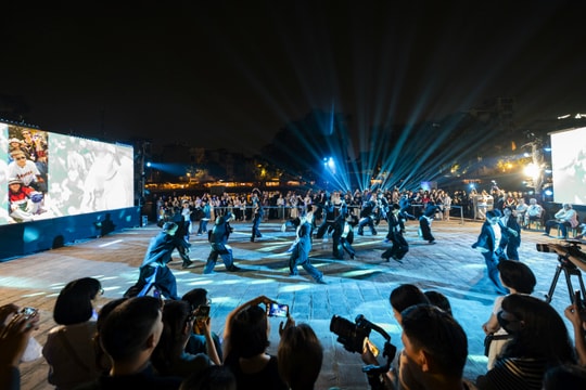 Vũ đạo “NƯỚC” kết nối EU và thế hệ trẻ Việt Nam trước biến đổi khí hậu