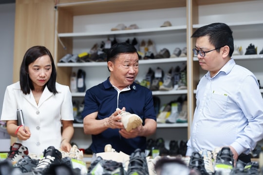 TBS Group và Hiệp hội Da Giày Túi Xách Việt Nam tiếp đoàn công tác Bộ Công Thương