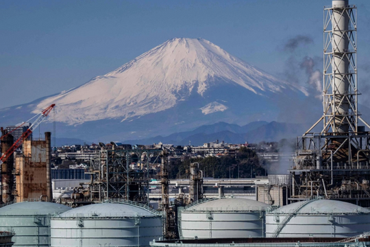 Nhật Bản xả thêm dầu dự trữ khi rủi ro từ Trung Đông kéo dài