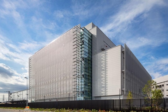 Big Tech rốt ráo tìm bến đỗ cho dòng vốn