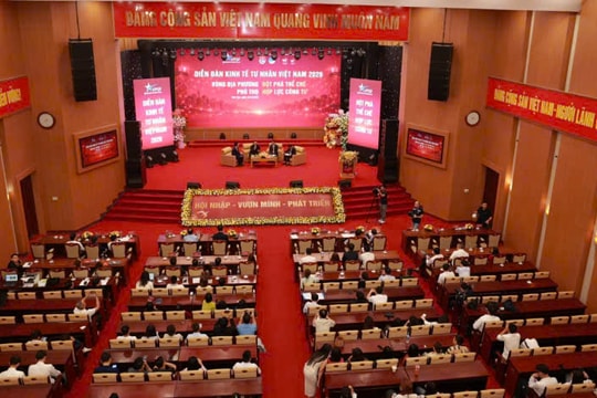 Gỡ nút thắt thể chế, tăng tốc kinh tế tư nhân từ đối thoại VPSF