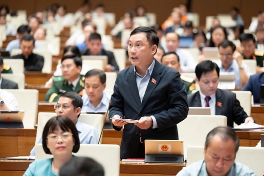 Dòng tiền chảy lệch vào đầu cơ địa ốc: Đề xuất thu phí lũy tiến nhà thứ hai