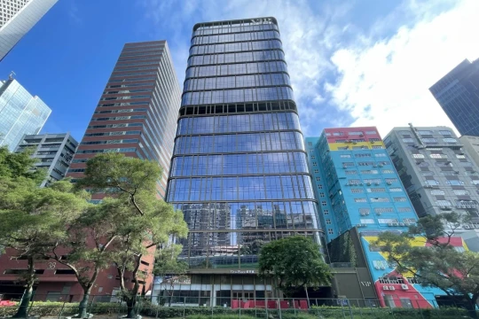 Hong Kong bất ngờ “hút” 1,6 tỷ USD: Dòng tiền thông minh đang thấy điều gì?
