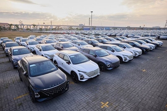 Nguồn cung ô tô vào Việt Nam đảo chiều, cạnh tranh thêm gay gắt