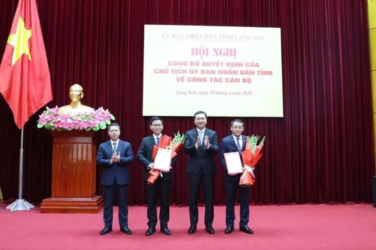 Lạng Sơn công bố các quyết định về công tác cán bộ
