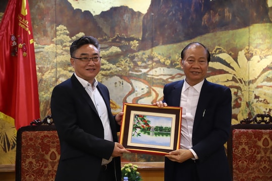 Tăng cường kết nối hoạt động giữa VCCI và Trung tâm Trung Quốc - ASEAN