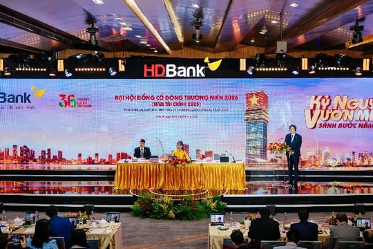 Quỹ ngoại nói gì về kỷ nguyên thịnh vượng cho hệ thống tài chính Việt Nam và HDB?