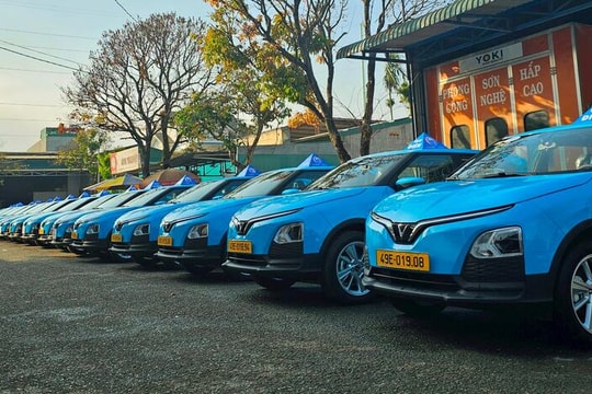 Thị trường taxi Việt Nam tăng tốc, cạnh tranh chuyển sang công nghệ và “xanh hóa”