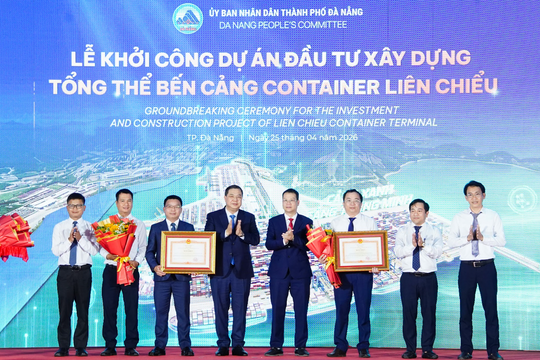 Phó Thủ tướng Thường trực Phạm Gia Túc dự khởi công Bến cảng container Liên Chiểu