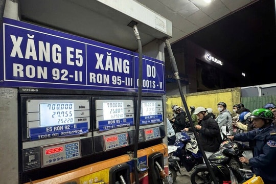 Cần rõ tiêu chí, giảm thủ tục trong kinh doanh xăng dầu