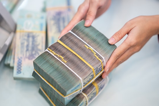 'Nóng' chuyện lãi suất tại phiên họp cổ đông các ngân hàng