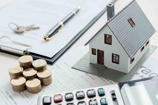 Lãi suất cao, nhà đầu tư địa ốc tái cơ cấu danh mục sản phẩm