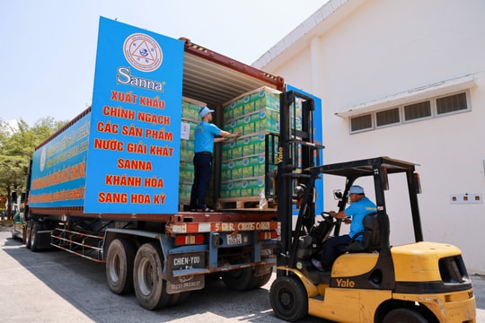 Sanna Khánh Hoà xuất khẩu lô hàng nước giải khát đầu tiên sang Hoa Kỳ