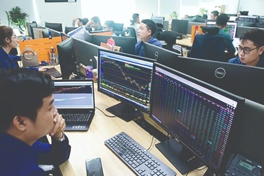 “Phá lời nguyền” chứng khoán tháng 5