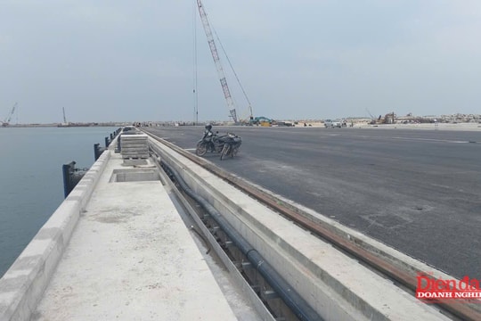 Quảng Trị: “bài toán” dòng hàng cho sân bay, cảng biển