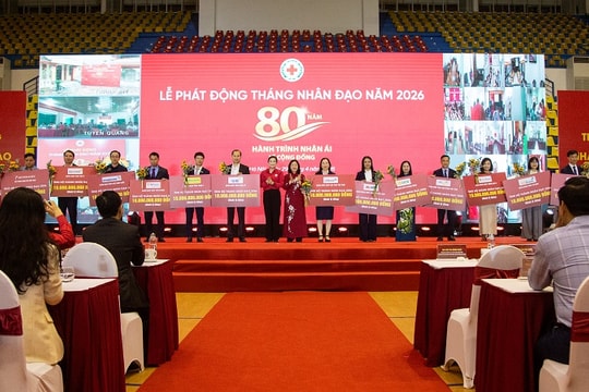 SeABank ủng hộ 10 tỷ đồng hưởng ứng Tháng Nhân đạo năm 2026